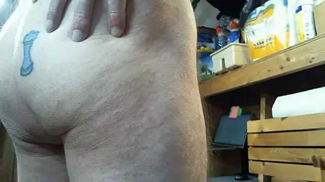handsomeguy0729 online show from August 4, 2026, 11:48 am