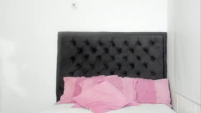 sara evans02 online show from March 1, 2025, 3:43 am