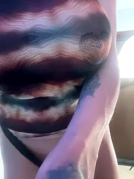 ivannapretyts online show from November 19, 2025, 3:56 pm