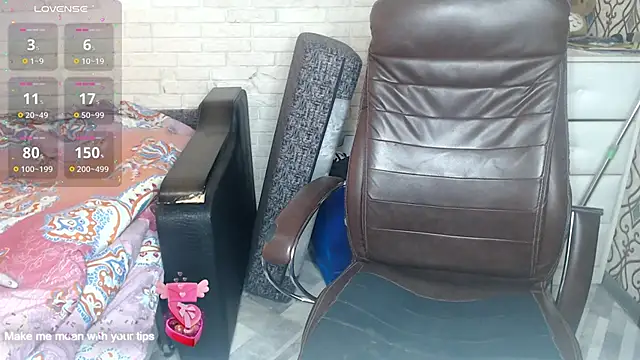 Snapshot of Olivialili chatting on October 6, 2025, 6:25 am Olivialili online show from October 6, 2025, 6:25 am