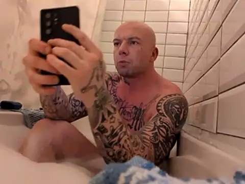 nicedicknicetats online show from November 10, 2025, 10:48 pm