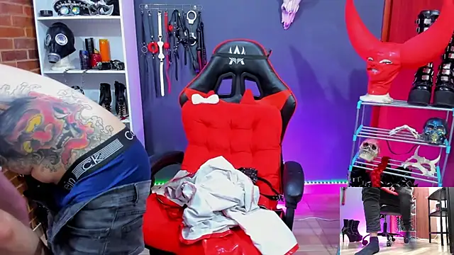 Snapshot of daven56 chatting on February 4, 2026, 2:45 pm daven56 online show from February 4, 2026, 2:45 pm