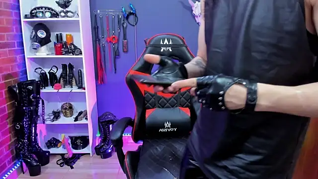 daven56 online show from December 16, 2025, 7:18 pm