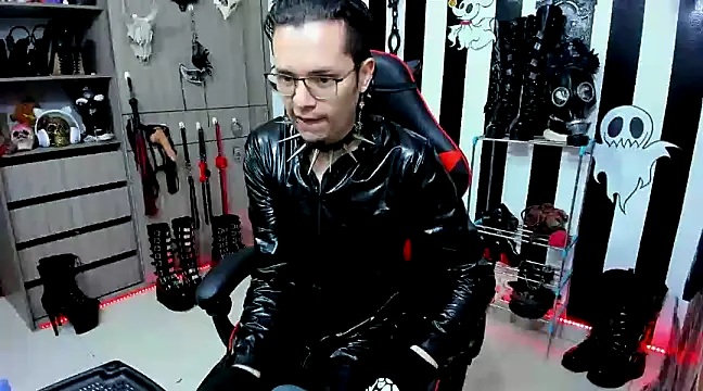 daven56 online show from December 12, 2024, 1:17 pm
