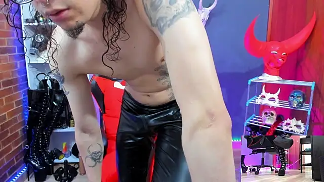 Snapshot of daven56 chatting on February 24, 2026, 1:56 pm daven56 online show from February 24, 2026, 1:56 pm