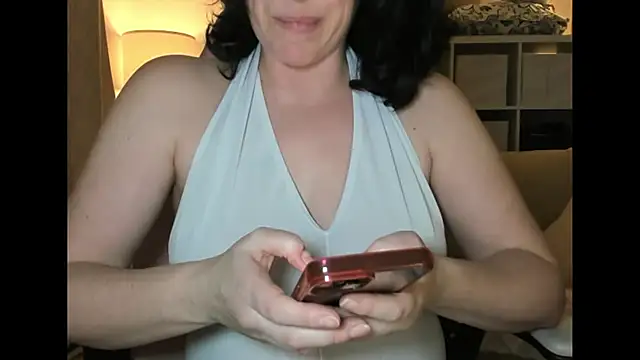 Snapshot of emmita69_ chatting on February 22, 2025, 9:26 pm emmita69 online show from February 22, 2025, 9:26 pm