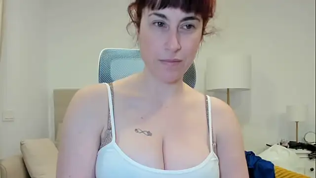 emmita69  online show from February 26, 2026, 2:22 am