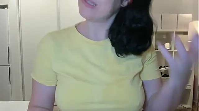 Snapshot of emmita69_ chatting on October 11, 2025, 5:19 am emmita69  online show from October 11, 2025, 5:19 am