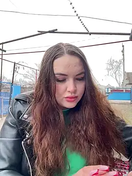 leila beayte  online show from March 16, 2025, 9:49 am