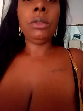 Snapshot of sereianegra8 chatting on October 9, 2025, 5:35 pm sereianegra8 online show from October 9, 2025, 5:35 pm