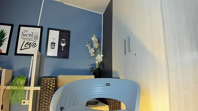 Snapshot of Amareto_ chatting on October 22, 2025, 12:15 pm Amareto  online show from October 22, 2025, 12:15 pm