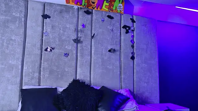 Snapshot of Amareto_ chatting on October 29, 2025, 11:09 am Amareto  online show from October 29, 2025, 11:09 am