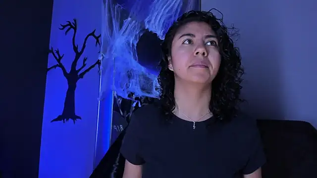 Snapshot of Amareto_ chatting on October 26, 2025, 11:54 am Amareto  online show from October 26, 2025, 11:54 am