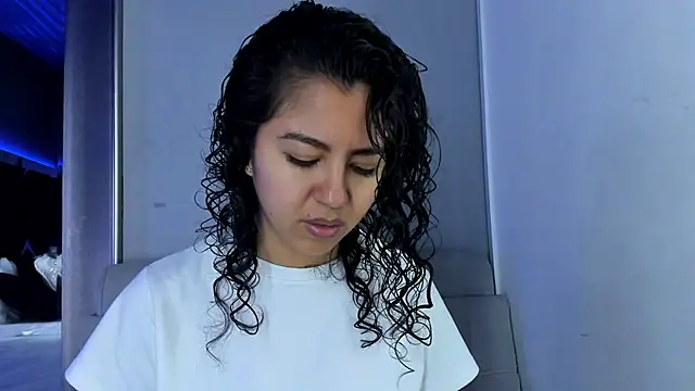 Snapshot of Amareto_ chatting on June 25, 2026, 4:43 am Amareto online show from June 25, 2026, 4:43 am