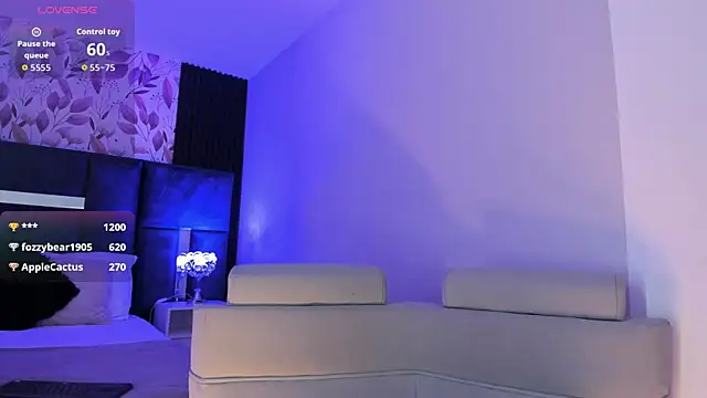 Snapshot of Amareto_ chatting on October 4, 2025, 11:56 am Amareto  online show from October 4, 2025, 11:56 am