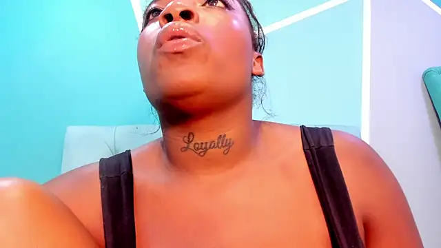 AlondraFerri1 online show from January 27, 2025, 1:26 am