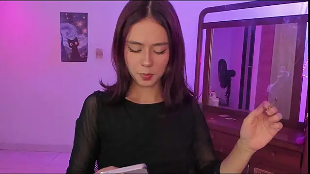 Snapshot of cute_roxana_ chatting on November 6, 2025, 11:09 pm cute roxana online show from November 6, 2025, 11:09 pm