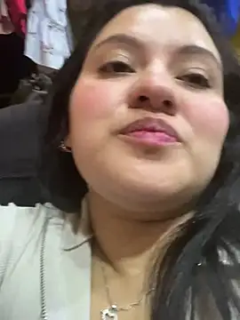 dannarossy  online show from January 19, 2025, 10:06 am