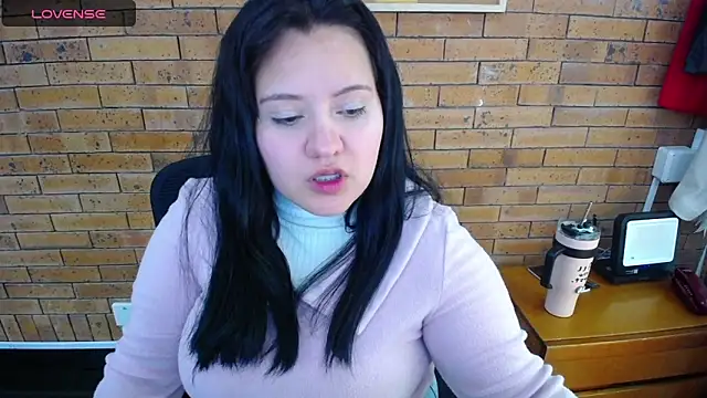 dannarossy  online show from February 26, 2025, 4:30 am