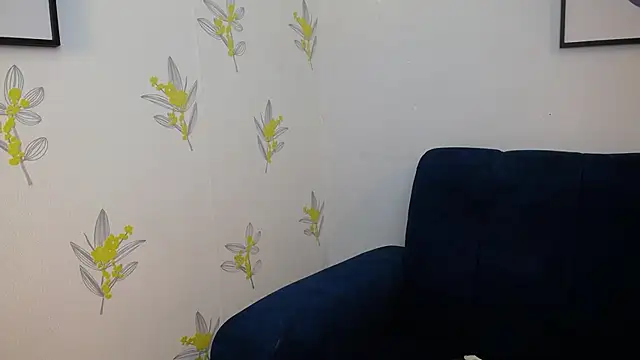 dannarossy  online show from February 11, 2025, 4:02 pm
