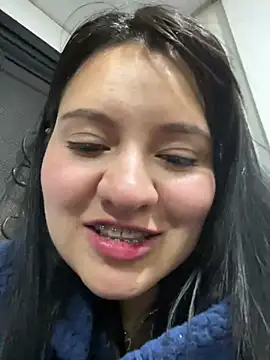 dannarossy  online show from January 16, 2025, 7:38 am