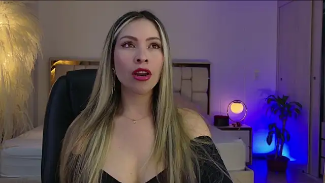 Snapshot of Ammy_Castro chatting on November 19, 2025, 10:21 pm Ammy Castro online show from November 19, 2025, 10:21 pm