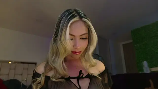 Snapshot of Ammy_Castro chatting on September 20, 2025, 11:21 pm Ammy Castro online show from September 20, 2025, 11:21 pm