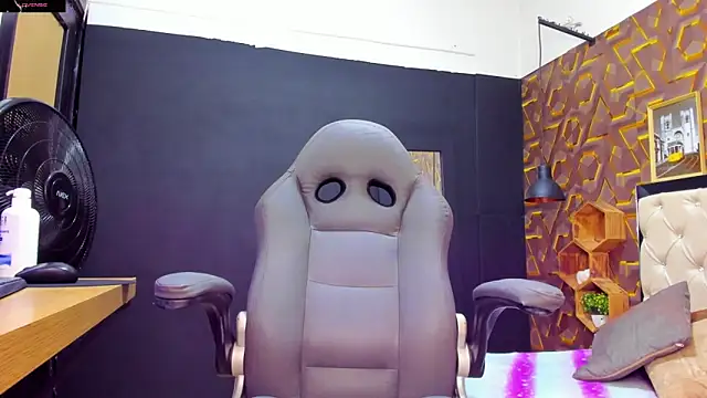 Snapshot of deyy_madissonn chatting on January 30, 2025, 9:36 pm deyy madissonn online show from January 30, 2025, 9:36 pm