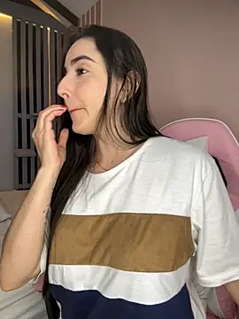 Snapshot of Victoria-And1 chatting on October 21, 2025, 1:16 am Victoria-And1 online show from October 21, 2025, 1:16 am