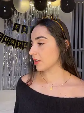 Snapshot of Victoria-And1 chatting on September 20, 2025, 12:04 am Victoria-And1 online show from September 20, 2025, 12:04 am