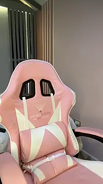 Victoria-And1 online show from November 4, 2025, 1:09 am