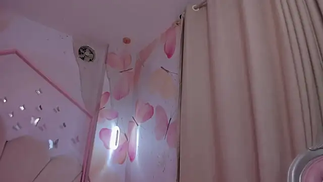 Arianna bigboobs  online show from March 4, 2025, 2:32 pm
