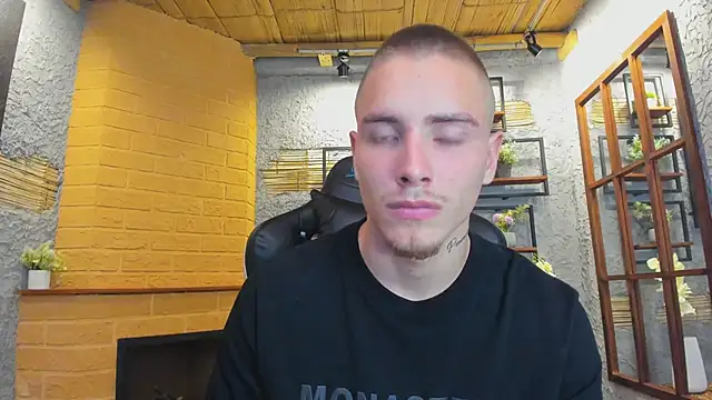 JordanThompson  online show from March 17, 2025, 10:08 pm