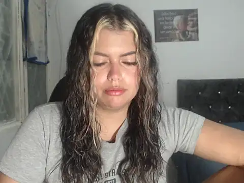 sweetkitty 16 online show from September 24, 2025, 3:46 am