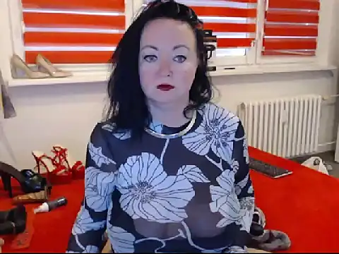 Alexie33 online show from February 21, 2025, 8:40 am