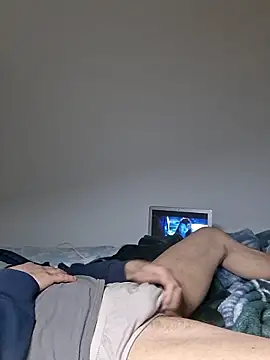 Snapshot of molozeb chatting on December 22, 2025, 9:26 pm molozeb online show from December 22, 2025, 9:26 pm