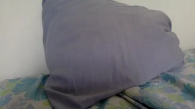 Snapshot of molozeb chatting on February 23, 2026, 8:26 am molozeb online show from February 23, 2026, 8:26 am