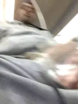 Snapshot of molozeb chatting on November 4, 2025, 11:08 pm molozeb online show from November 4, 2025, 11:08 pm