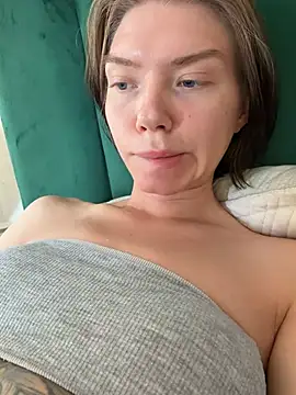 Snapshot of Lisaaa_Alisa chatting on July 13, 2026, 8:35 am Lisaaa Alisa online show from July 13, 2026, 8:35 am