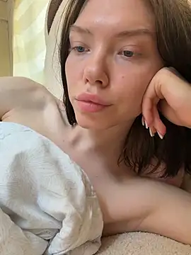 Snapshot of Lisaaa_Alisa chatting on June 16, 2026, 8:47 am Lisaaa Alisa online show from June 16, 2026, 8:47 am