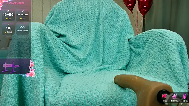 oliviiaa online show from March 13, 2026, 12:15 am