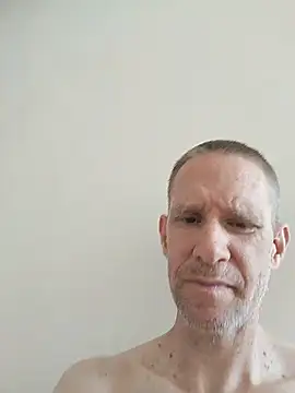 Snapshot of Blondinet92 chatting on July 29, 2026, 11:42 am Blondinet92 online show from July 29, 2026, 11:42 am