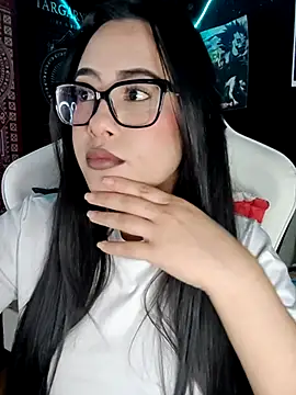 Janna mnt online show from December 17, 2025, 4:50 am