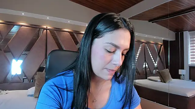 Snapshot of carina_rossi chatting on October 29, 2025, 12:37 pm carina rossi online show from October 29, 2025, 12:37 pm