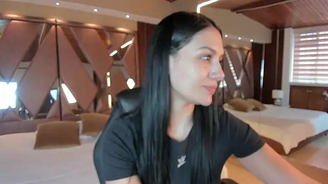 Snapshot of carina_rossi chatting on September 25, 2025, 12:44 pm carina rossi online show from September 25, 2025, 12:44 pm