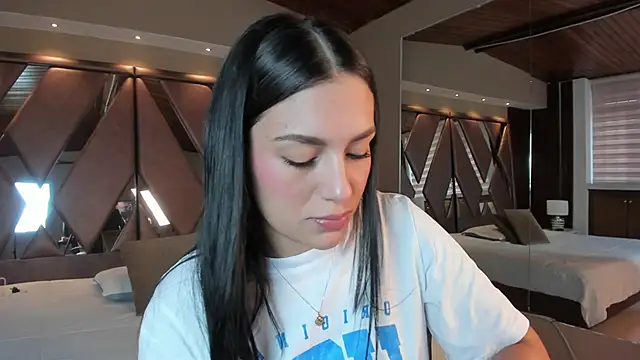 Snapshot of carina_rossi chatting on October 15, 2025, 12:24 pm carina rossi online show from October 15, 2025, 12:24 pm