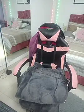 Marie Mature online show from April 17, 2026, 11:18 pm