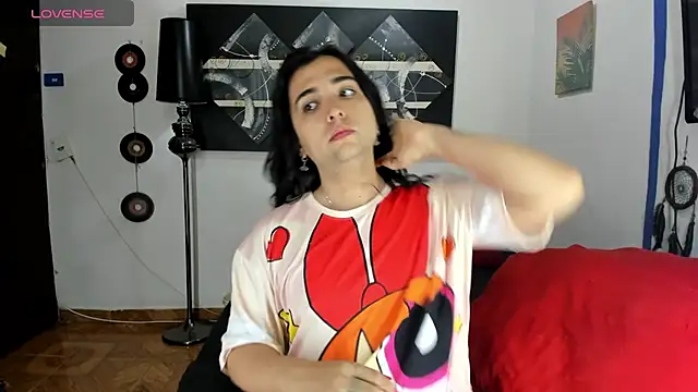 SARAMISHA online show from September 24, 2025, 3:18 pm