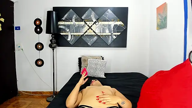 SARAMISHA online show from October 2, 2025, 12:47 am