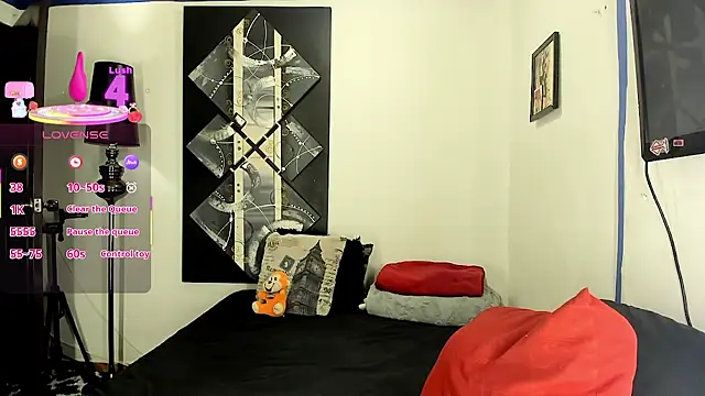 SARAMISHA online show from April 3, 2026, 4:19 am